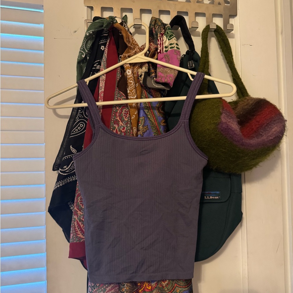 Lululemon tank